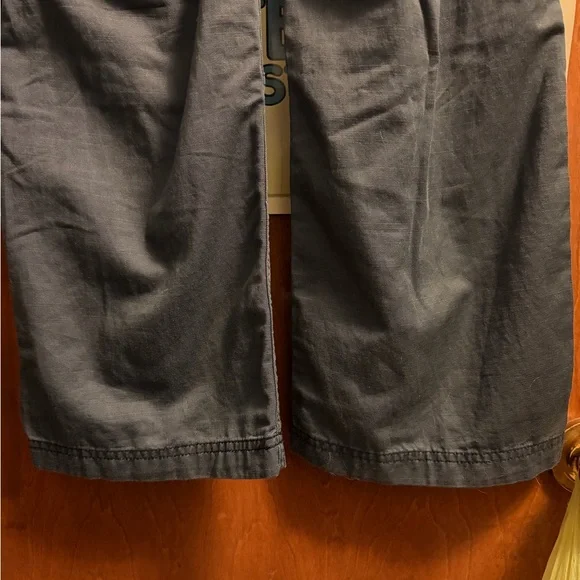 NWT Old Navy Charcoal Cargo Pants for Women - Picture 7 of 10